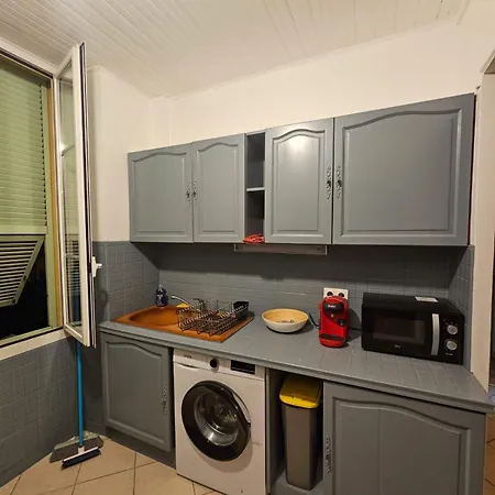 Apartment 2 Bedrooms In -